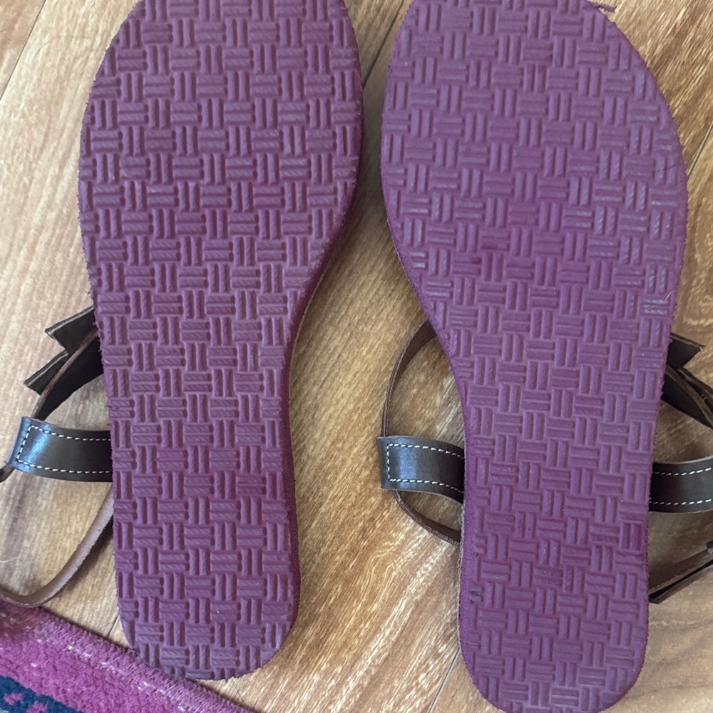 Laidback London summer sandals as 39 Handmade - Picture 2 of 4